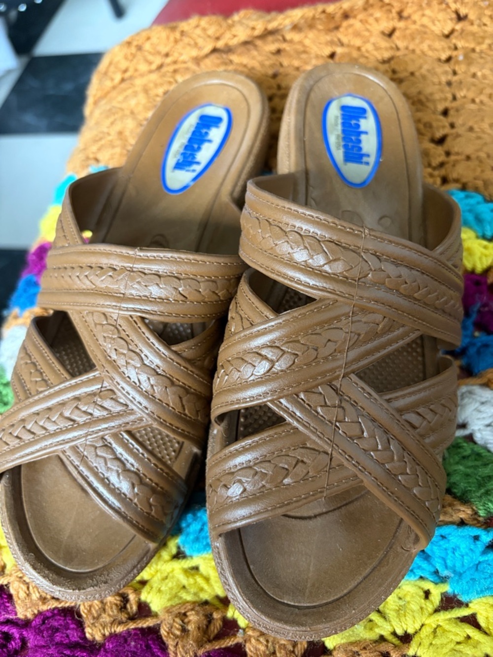 Okabashi Women's size S (6-7) Naples Brown Slides Sandals